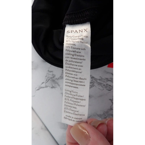 Spanx Ankle Leggings Black Camouflage Mid-Rise Wide Waistband Stretch Size Small - Picture 15 of 15